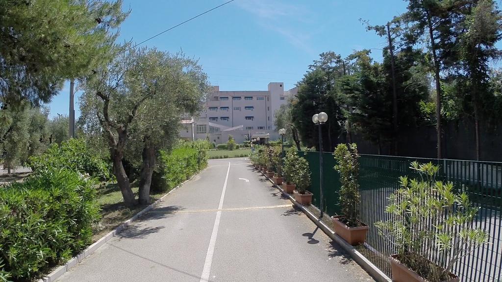 Centro Di Soggiorno Il Belvedere Vieste Eksteriør billede